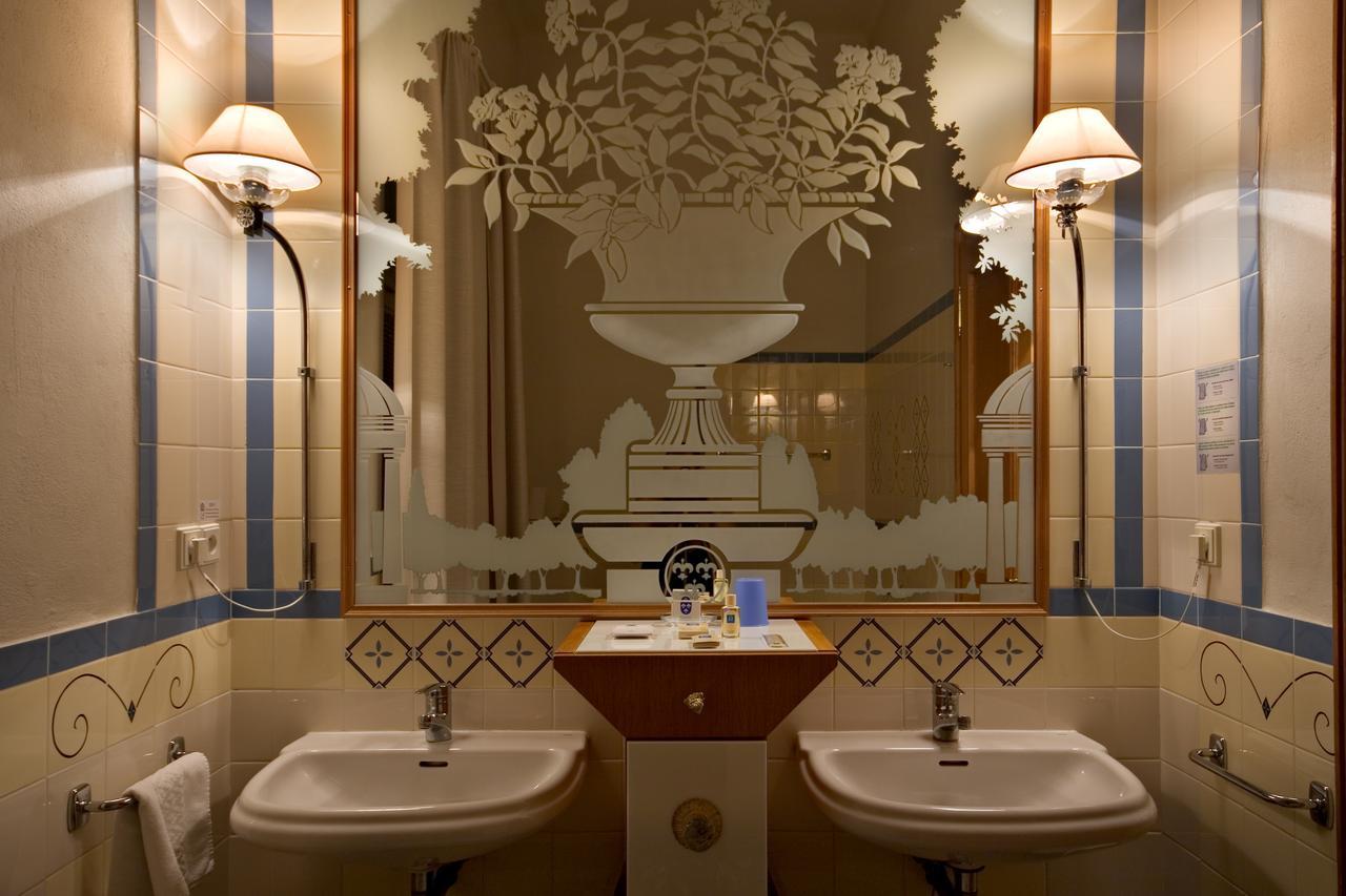 Hotel Three Lilies Inkl Aquaforum Франтішкови-Лазнє Екстер'єр фото