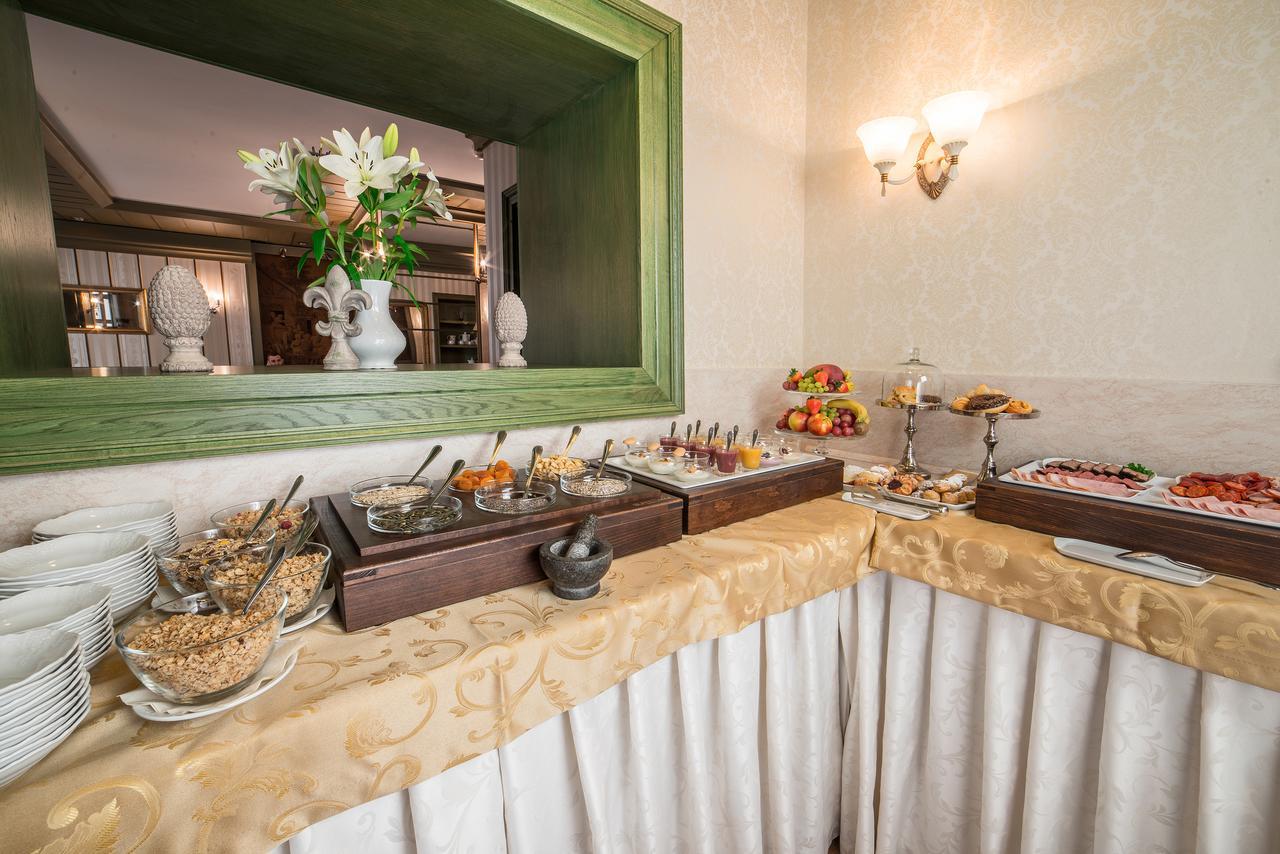 Hotel Three Lilies Inkl Aquaforum Франтішкови-Лазнє Екстер'єр фото