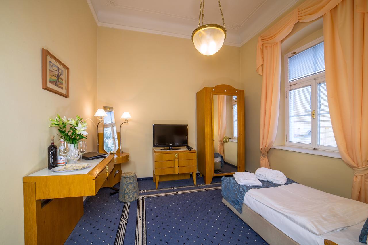 Hotel Three Lilies Inkl Aquaforum Франтішкови-Лазнє Екстер'єр фото